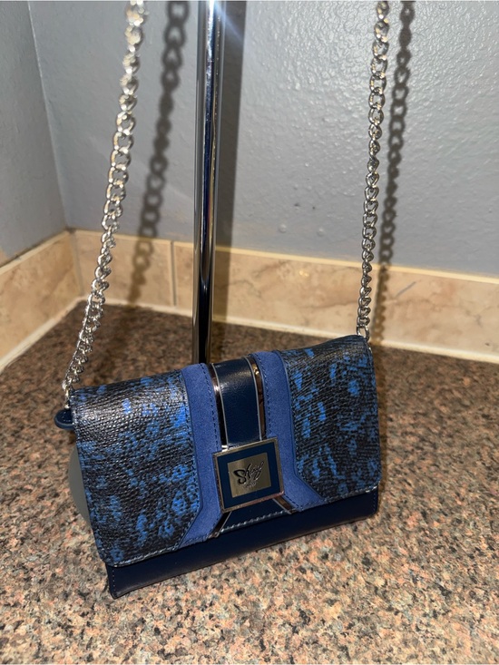 Sharif Handbags - Sharif Navy & Black Crossbody Wallet on chain euc